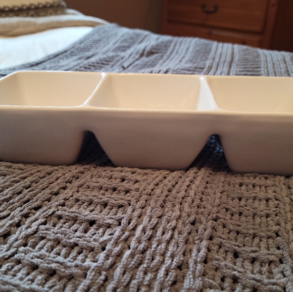 NWOT Sushi Sauce container Rae Dunn - Picture 2 of 3